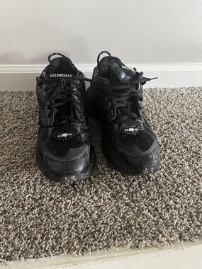 Balenciaga Black runners